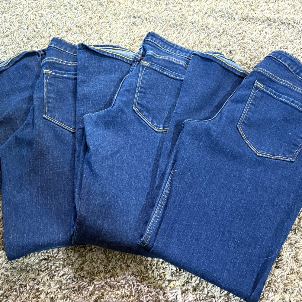 Old Navy Mid Rise Wow Boot Cur Jeans